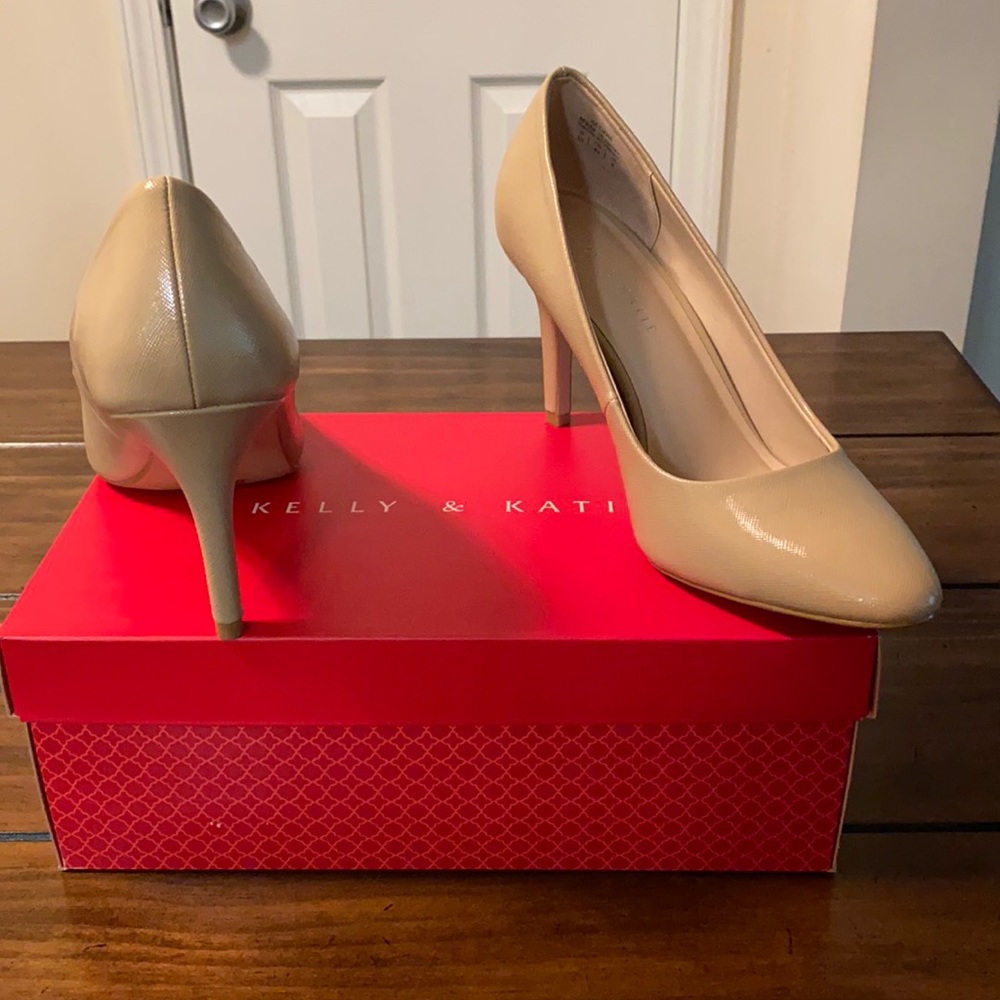 Kelly & Kate - KK Tiana, Light Brown pump, Size 10